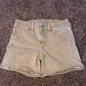 Khaki American Eagle shorts